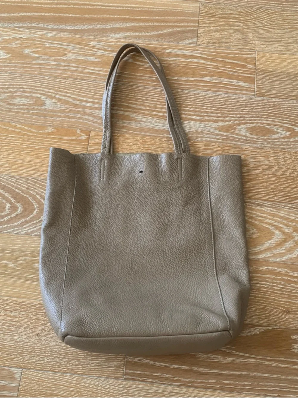 Women’s Taupe Leather Tote Bag